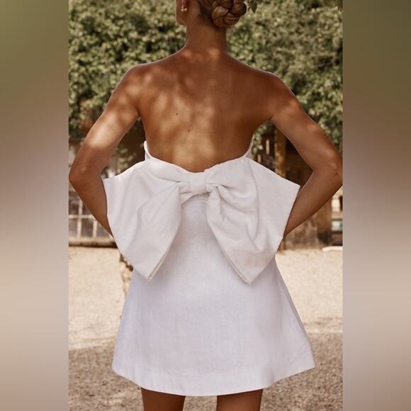 DISSH Dresses & Skirts - DISSH Aisle White Linen Back Bow Dress size 6 NWT bridal chic 90s coquette